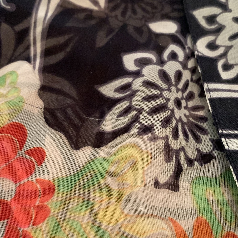Nicola sheer button down - Picture 11 of 12